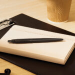 metallist pastapliiats Parker Jotter XL, must